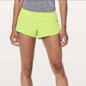 SIZE 4 LULU LIME GREEN SHORTS 4 INCH SPEED UPS